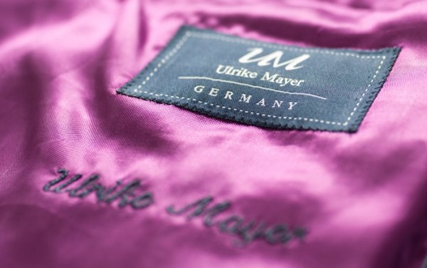 Ulrike Mayer -Farb- und Stilberatung, Stiltipps, Imageberatung, Kleidung und Karriere, Kleidung und Vorstellungsgespräch, Maßkleidung, Maßanzüge, Kleider nach Maß, Maßblusen, Maßhemden, Business Dresscode